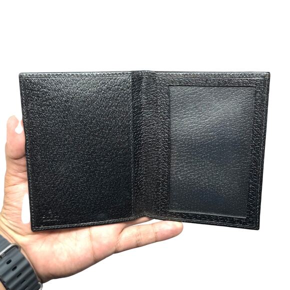 Gucci ‘GG’ Bifold Wallet - Picture 2 of 10